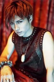 o_O ..........^w^ - nu stiu....ar cam fi pacat sa fie gay,nu? :( e - ...:POZE:...  \(`v`)/